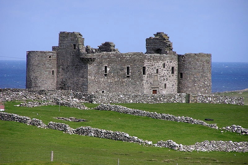 Baltasound Hotel, Muness Castle